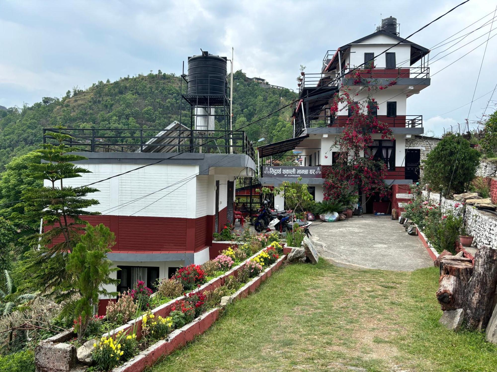 Siddhartha Garden Ayurveda Hotel Pokhara Buitenkant foto