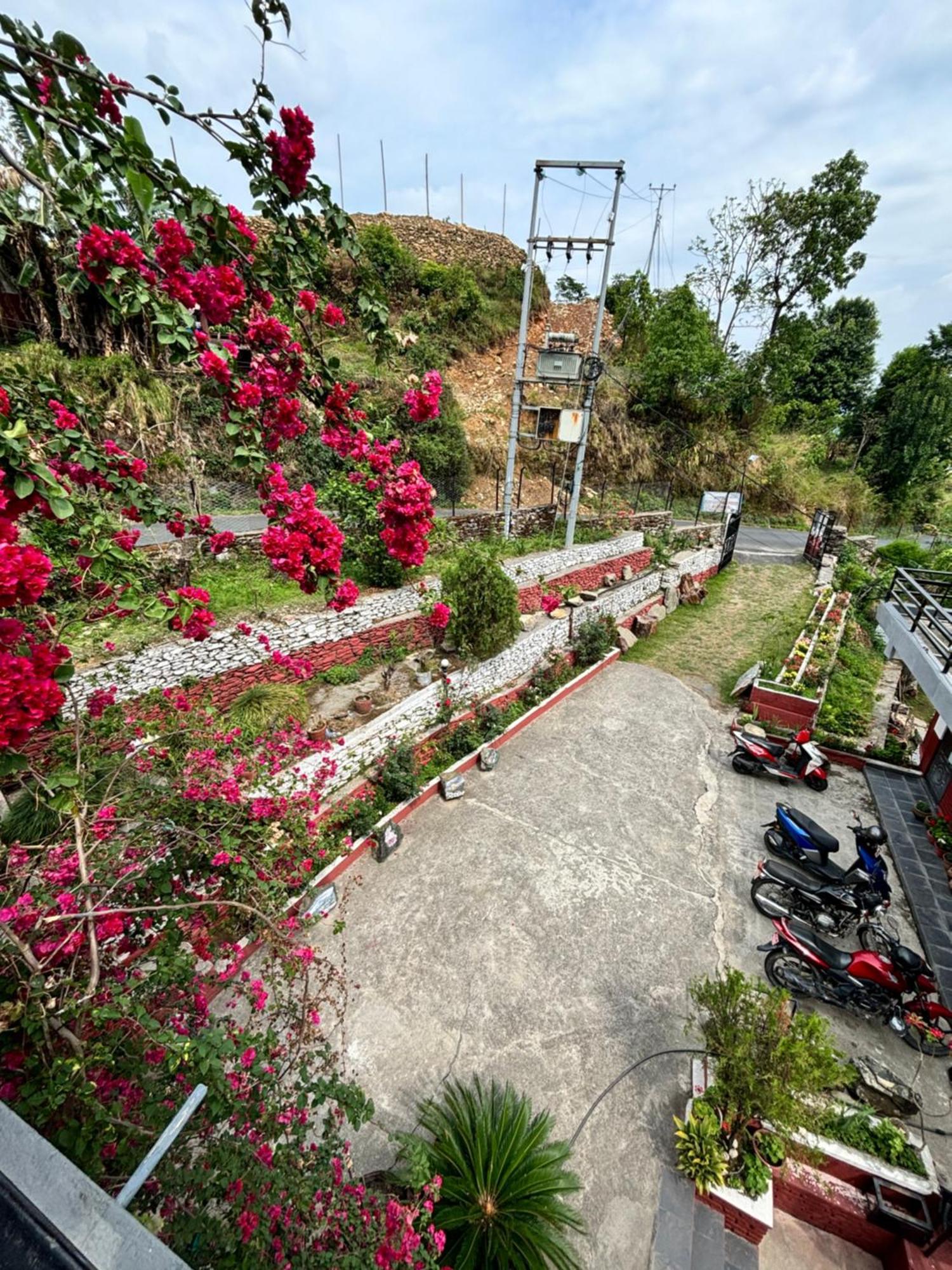 Siddhartha Garden Ayurveda Hotel Pokhara Buitenkant foto