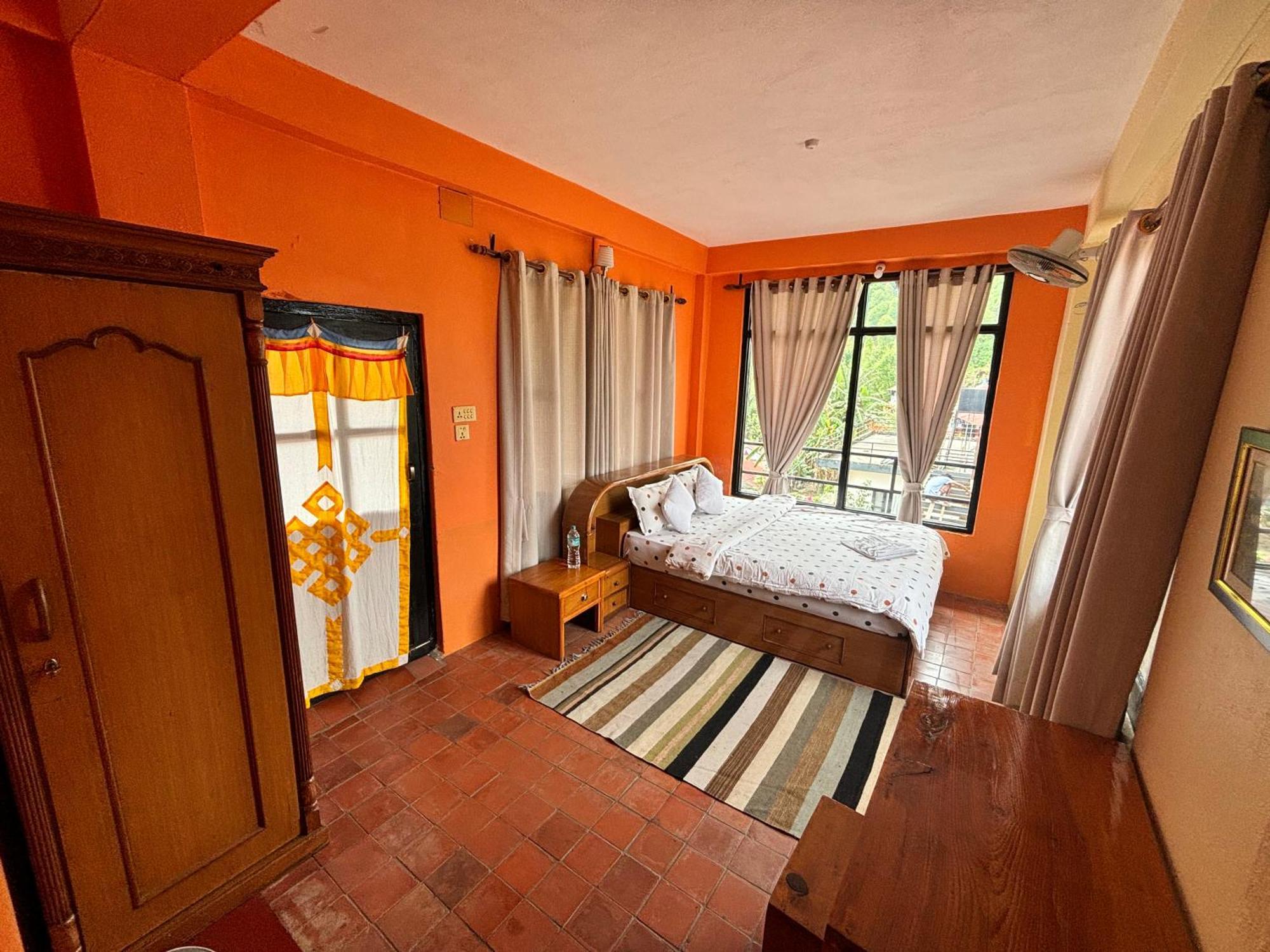 Siddhartha Garden Ayurveda Hotel Pokhara Buitenkant foto